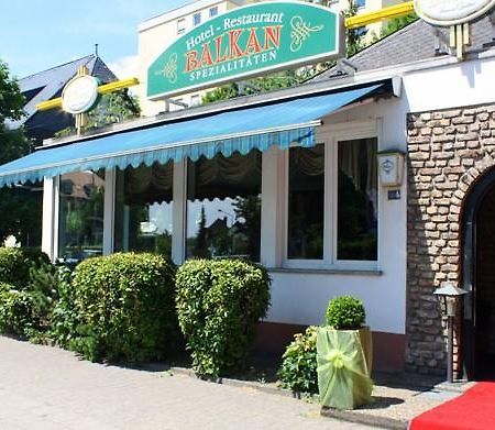 Hotel Restaurant Balkan Trier Exteriör bild