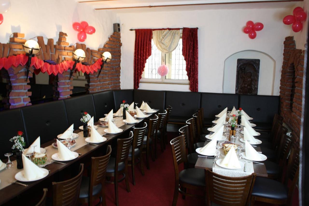 Hotel Restaurant Balkan Trier Exteriör bild